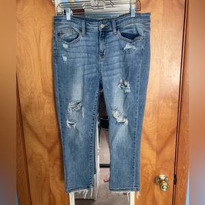 Judy Blue distressed capris